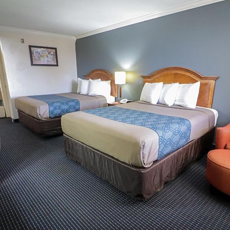 University Inn & Suites Σαν Αντόνιο Εξωτερικό φωτογραφία